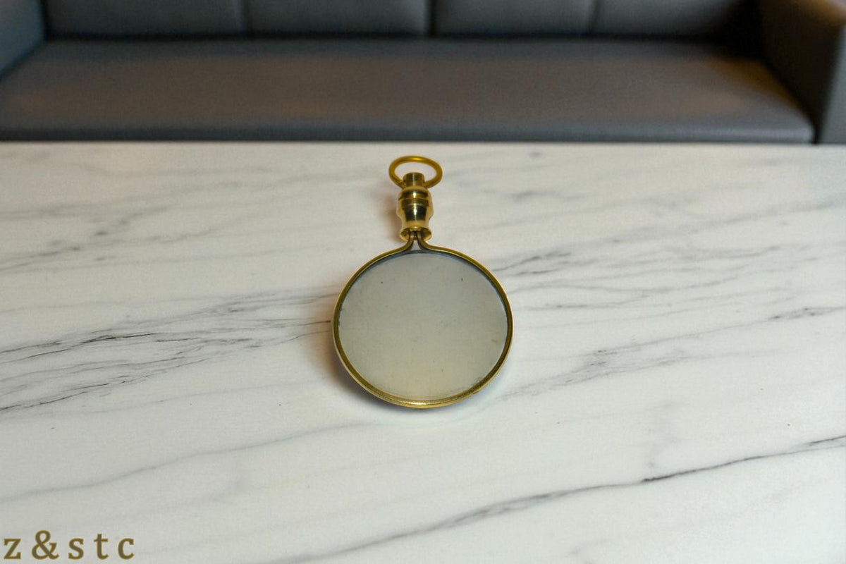 Compact Vintage Magnifying Glass – Handy Loupe for Travel & Reading