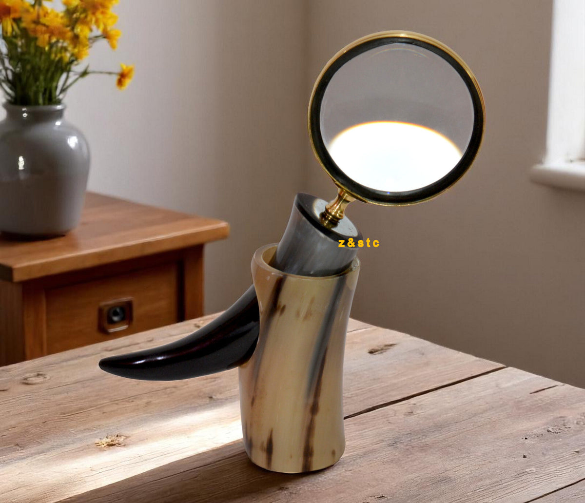 Vintage Brass Handheld Magnifying Glass Nautical Style Reader Lens