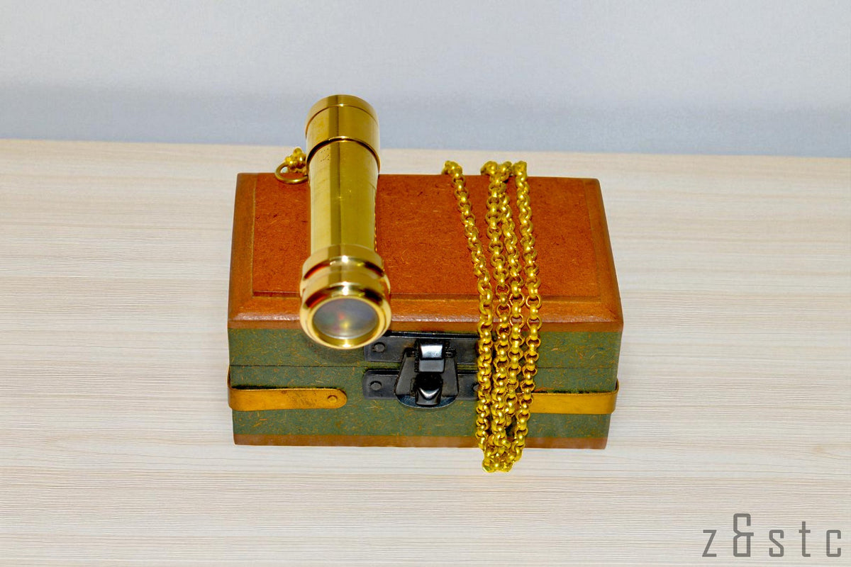 Solid Brass Kaleidoscope – Vintage Look with Elegant Wood Box