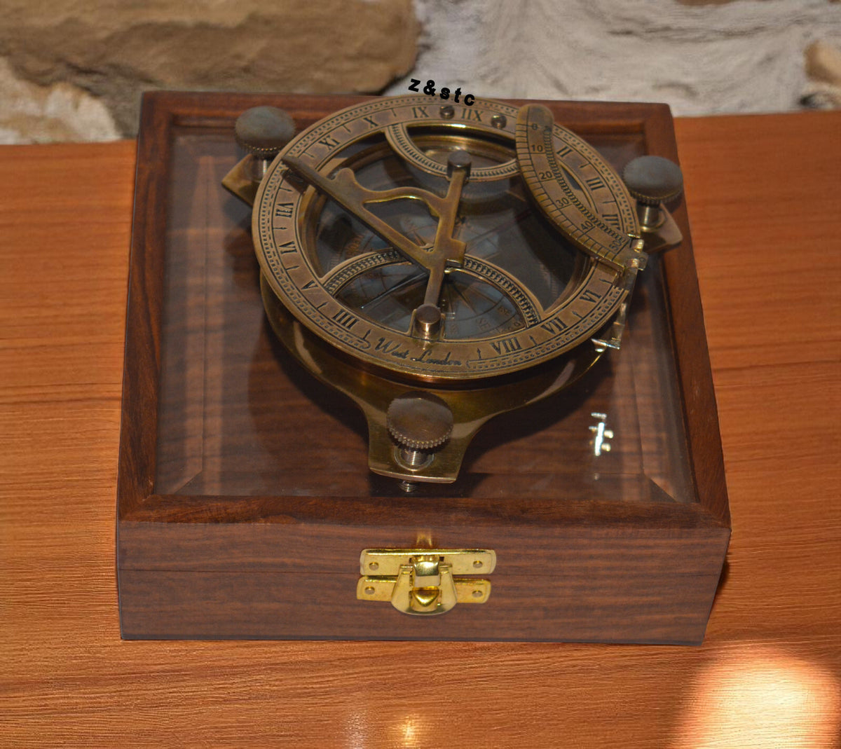 Decorative Brass Compass with Transparent Wooden Case – Explorer’s Gift