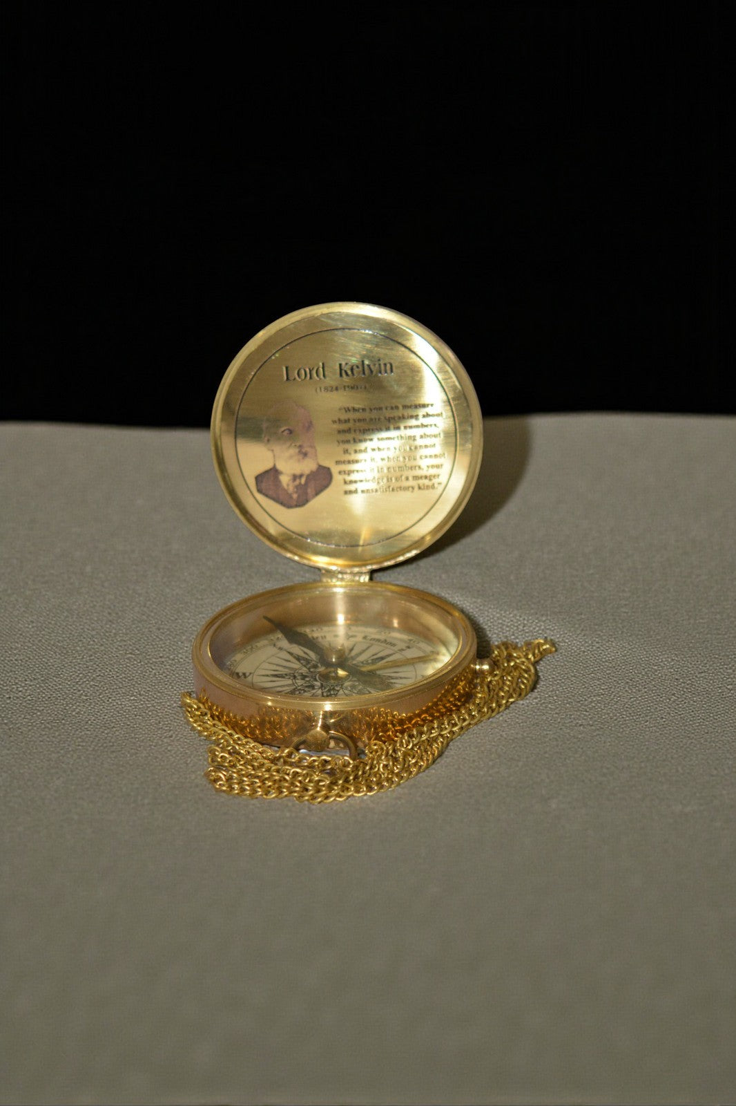 Vintage-Style Brass Compass – STV Lord Kelvin 1824–1907 Engraved Collectible