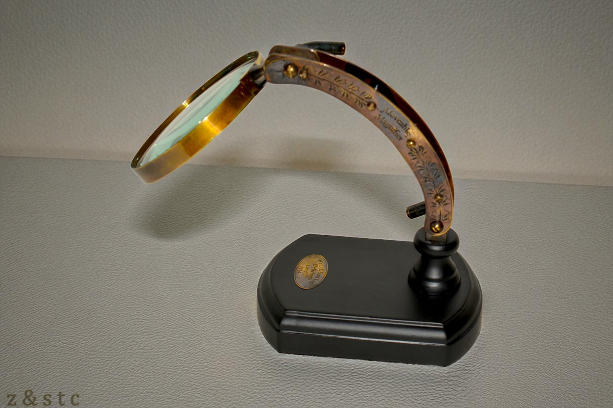 Vintage Brass Magnifying Glass – Classic Handheld Lens for Maps & Reading