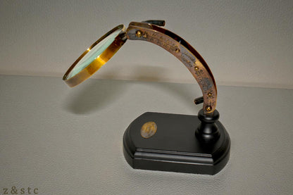 Vintage Brass Magnifying Glass – Classic Handheld Lens for Maps & Reading