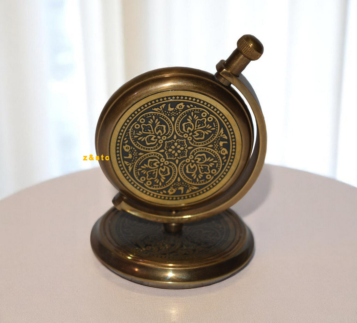 Decorative Desk Clock Classic Brass Timepiece for Study, Office, or Gift