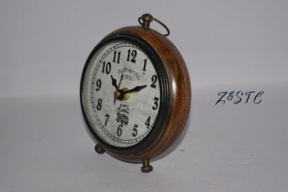 Classic 1972 Wooden Table Top Clock Antique Finish Study & Office Desk Timepiece