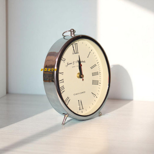 Classic desk clock – vintage design for study, shelf, or office table