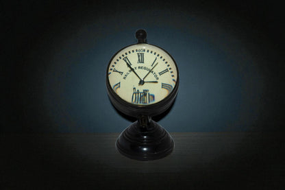 Retro Brass Table Clock – Timeless Vintage Desk Timepiece for Home/Office