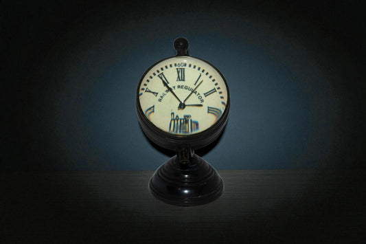 Retro Brass Table Clock – Timeless Vintage Desk Timepiece for Home/Office