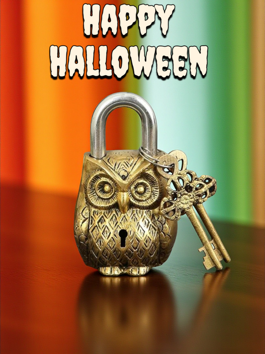 Handcrafted Brass Owl Padlock Showpiece – Ornate Vintage Decorative Collectible