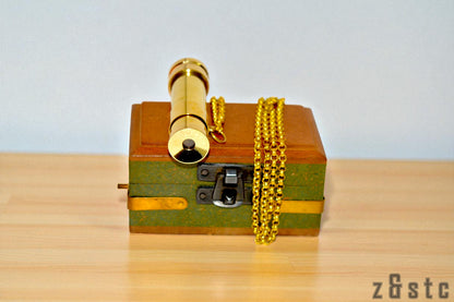 Solid Brass Kaleidoscope – Vintage Look with Elegant Wood Box
