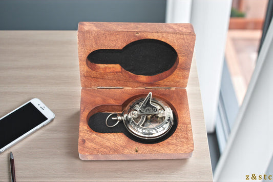 Silver Finish Compass with Wooden Storage Box – Vintage Push Button Design