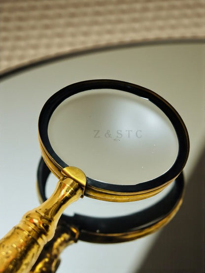Antique Finish Magnifying Glass – 5X Brass Lens with Elegant Wooden Handle.