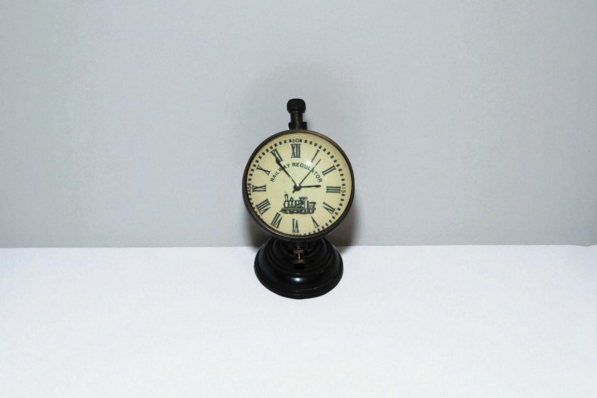 Retro Brass Table Clock – Timeless Vintage Desk Timepiece for Home/Office